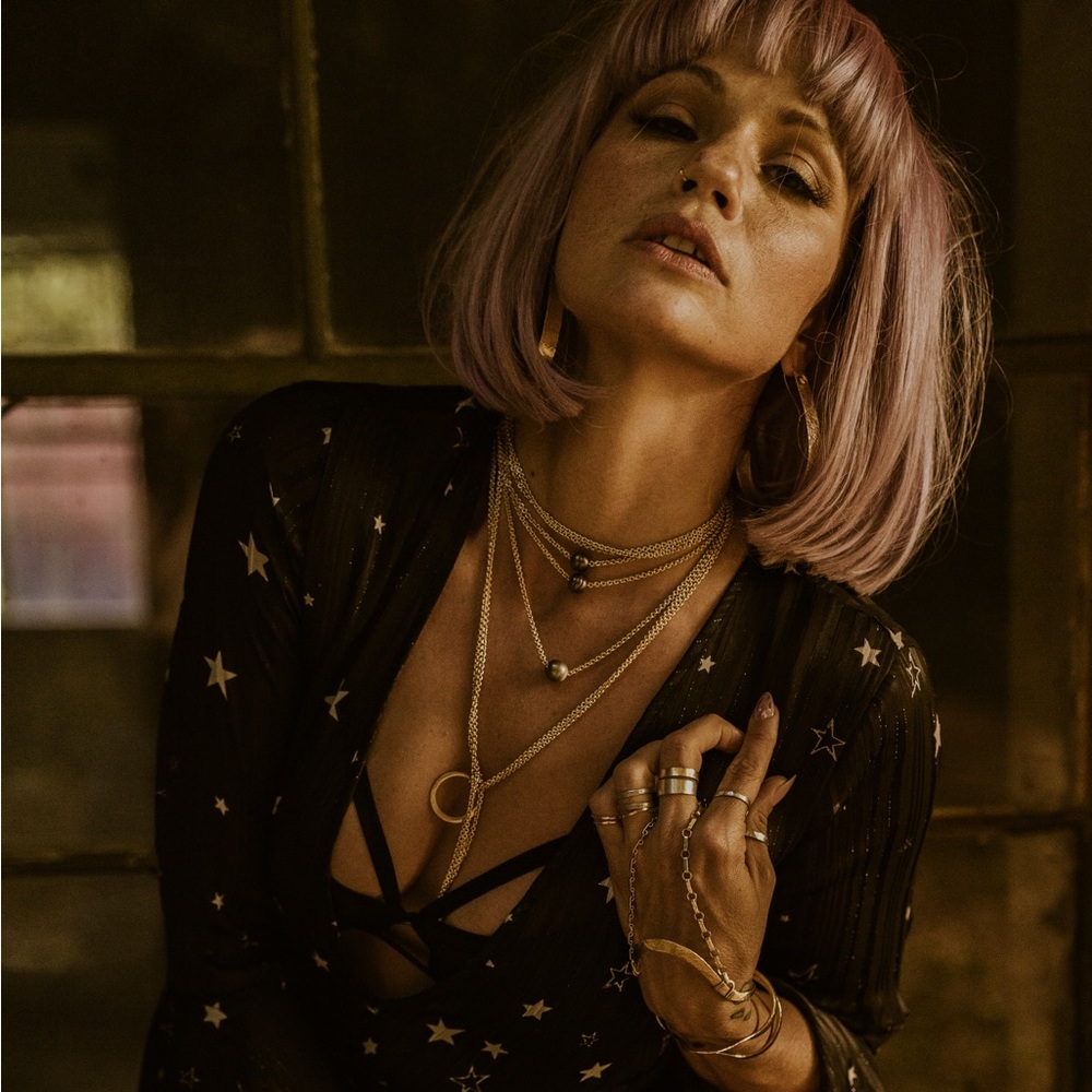 Meet your Posher, Melea